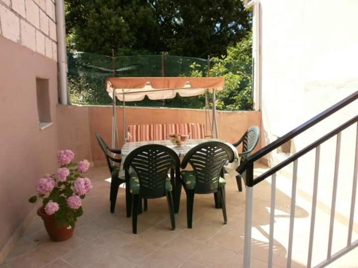 Apartments Neno Korcula Town Bagian luar foto