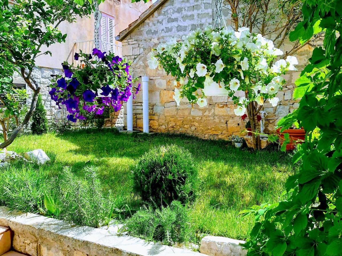 Apartments Neno Korcula Town Bagian luar foto