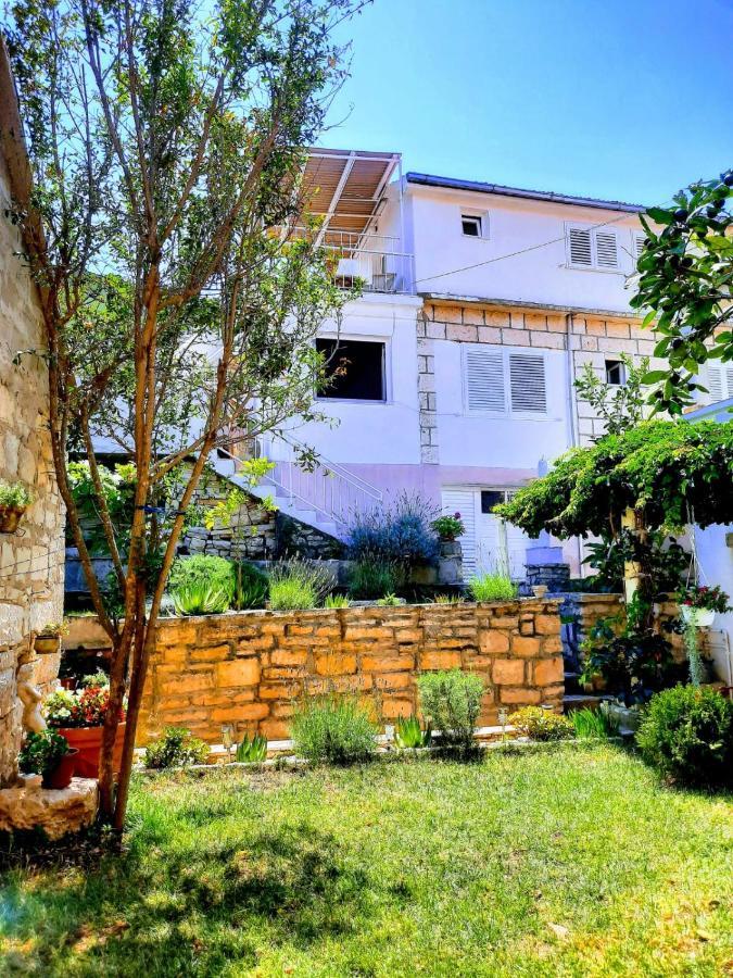 Apartments Neno Korcula Town Bagian luar foto